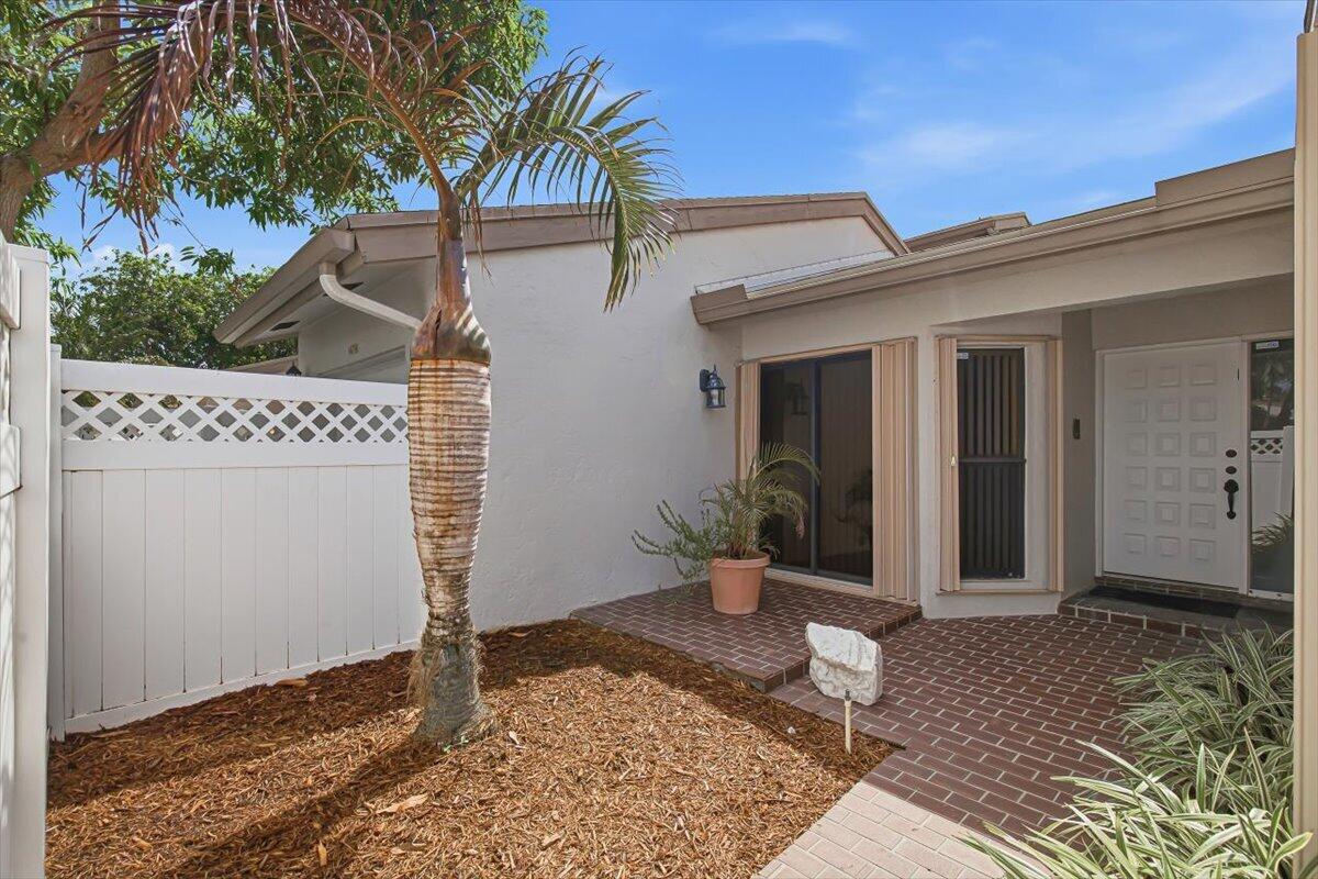 6676 Canary Palm Circle # 19 — Photo 5