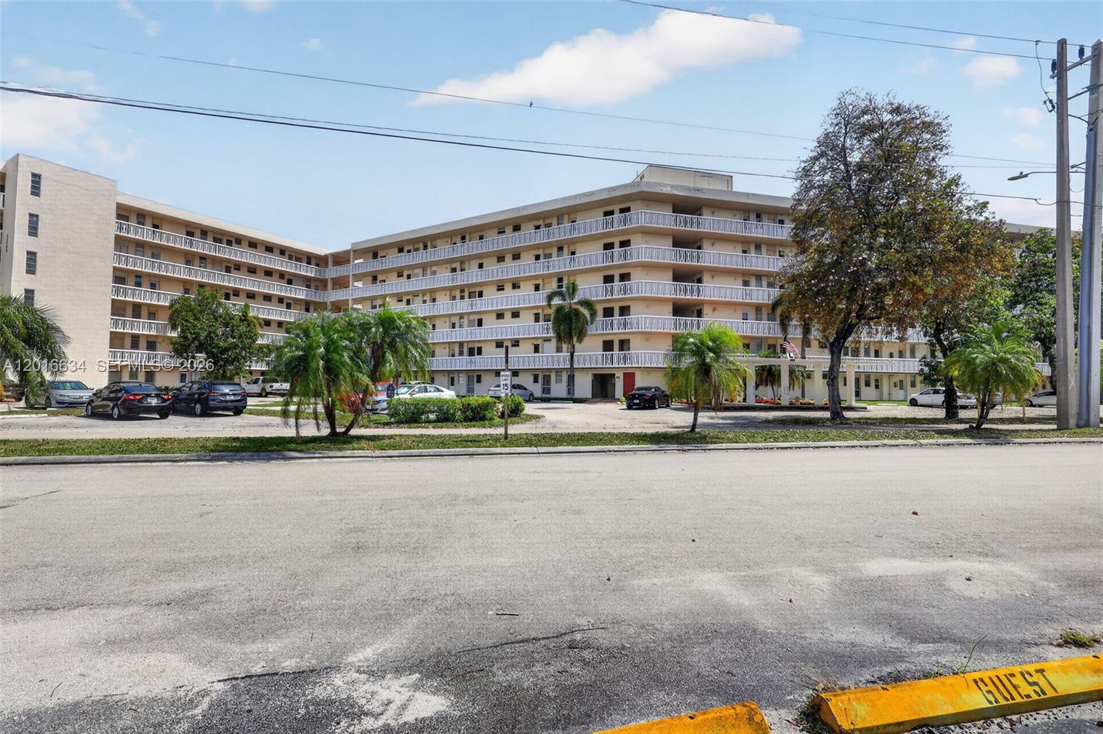 2905 Point East Dr # L311, Aventura FL 33160