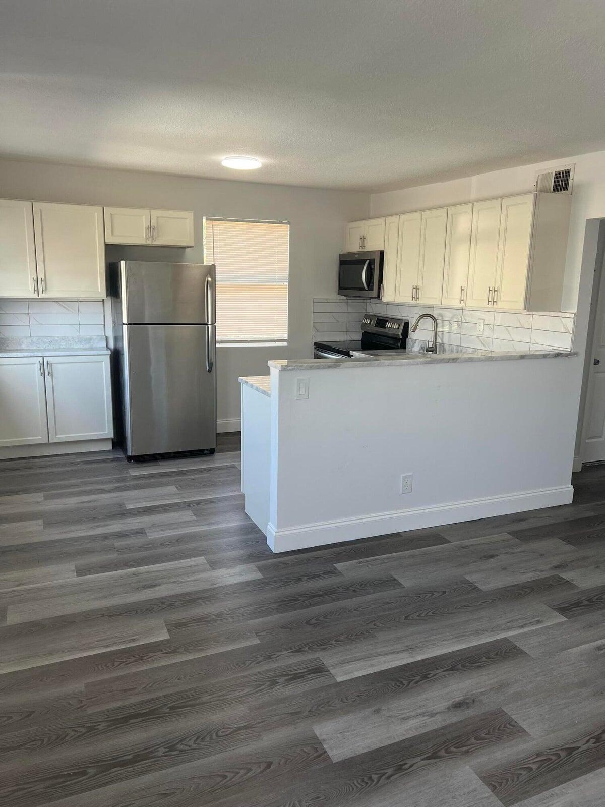 1010 Adams Street # 1 — Photo 3