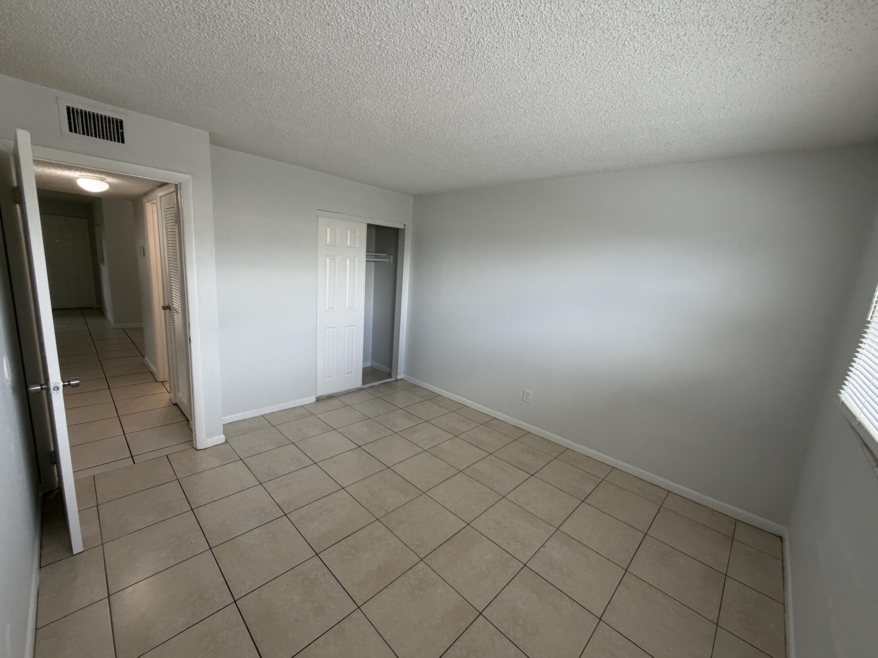 4160 NW 21st Street — Photo 4