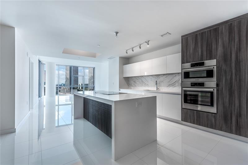 851 NE 1st Avenue # 1912, Miami FL 33132