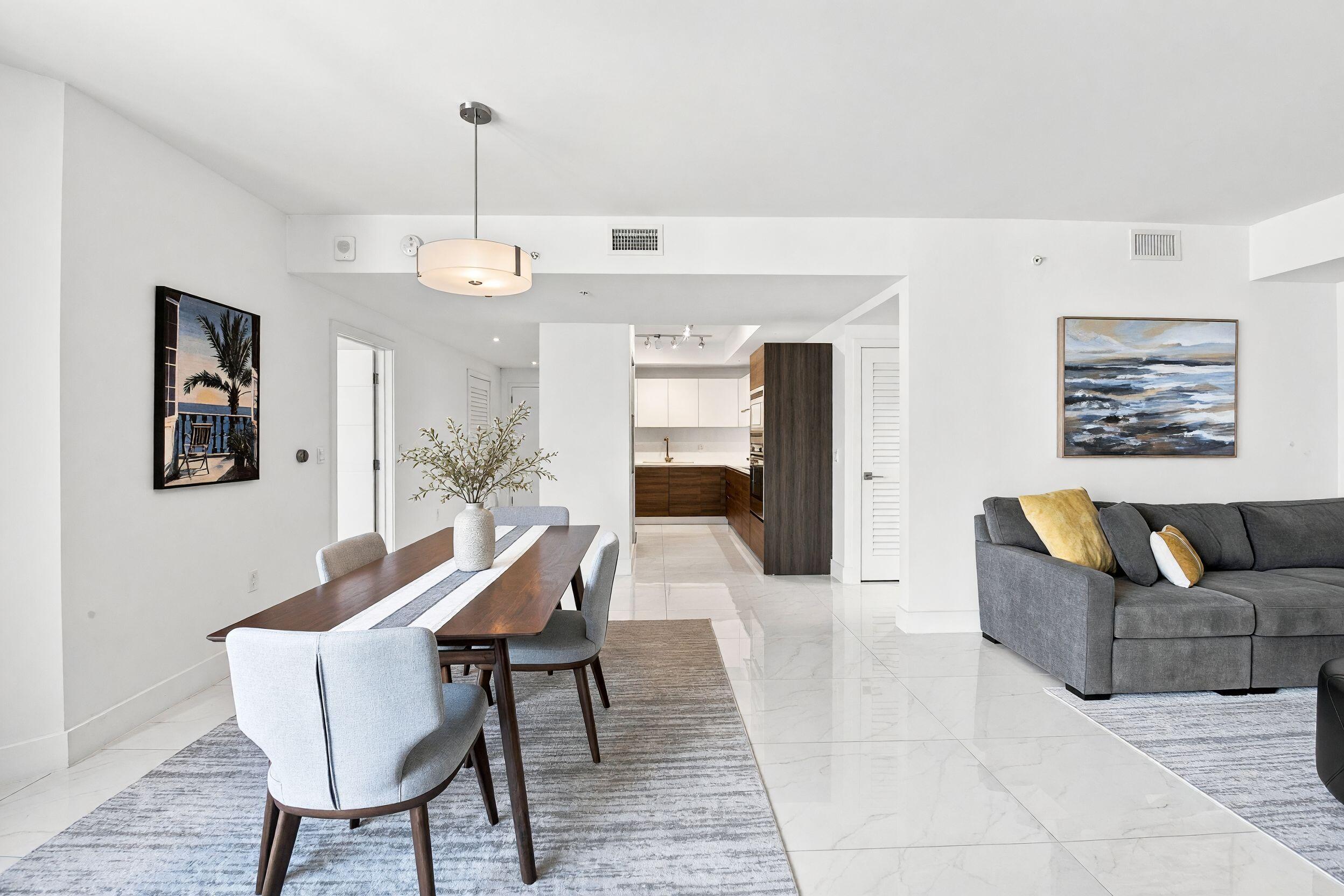 301 Altara Avenue # 710 — Photo 3