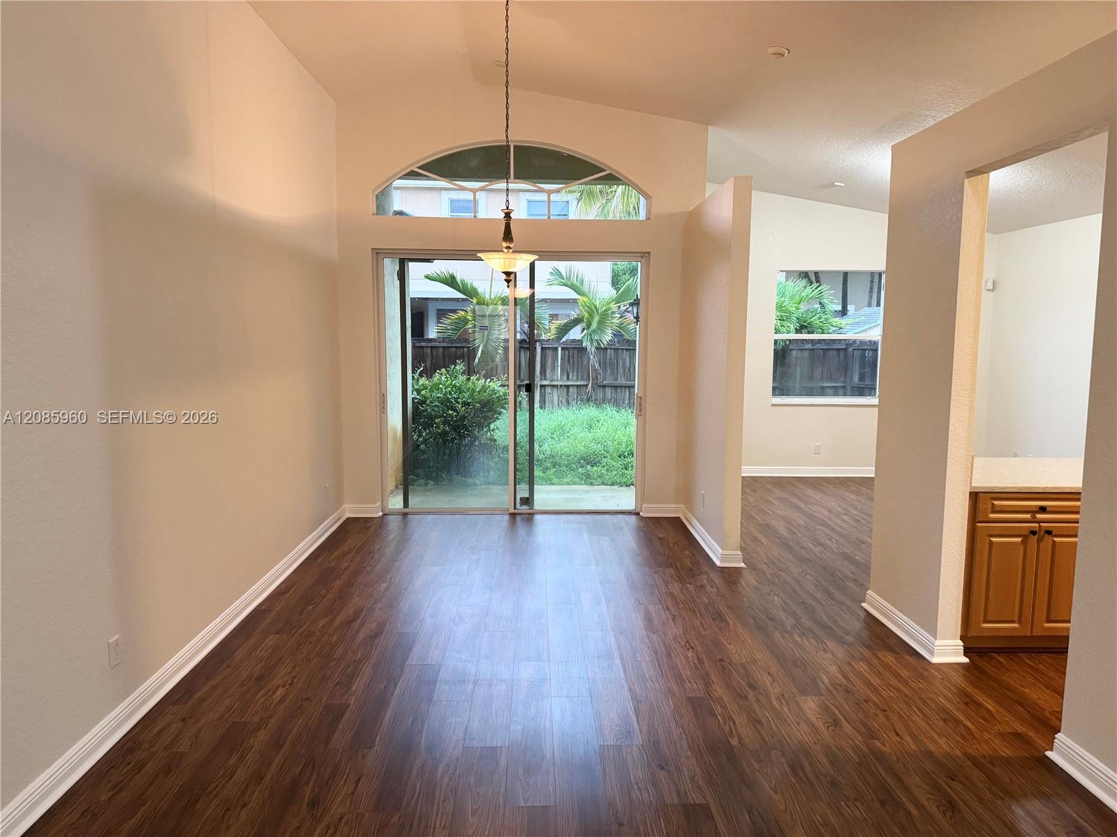 5044 SW 139th Ave — Photo 5