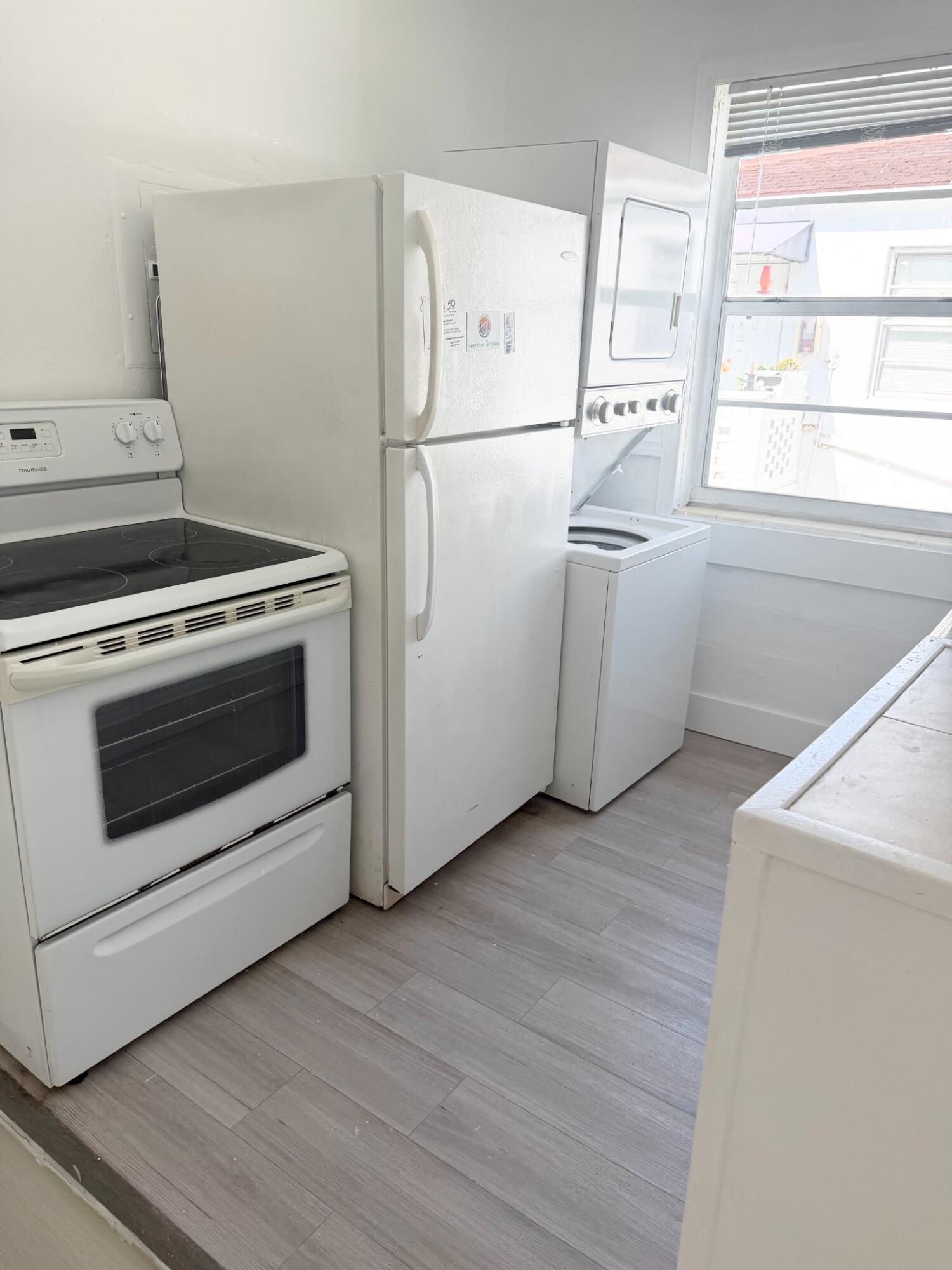 23 Sidonia Avenue # 3 — Photo 5
