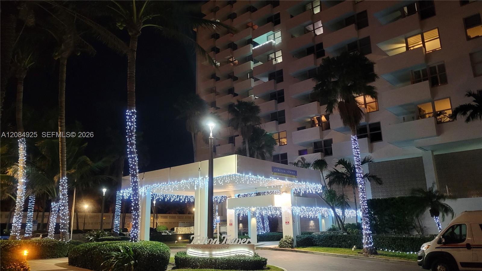 2899 Collins Ave # 606 — Photo 2