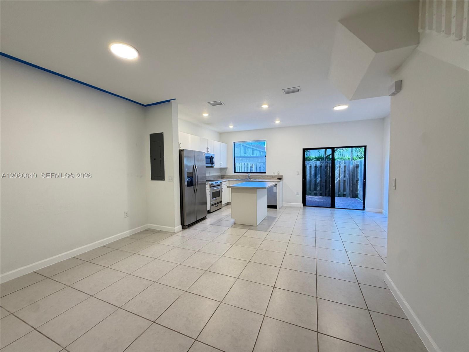 883 NE 211th St # 883 — Photo 3