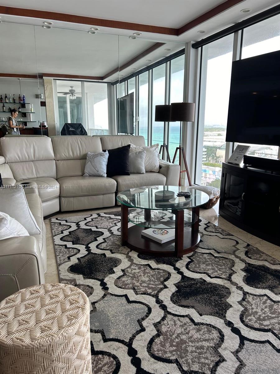 100 Lincoln Rd # PH7, Miami Beach FL 33139
