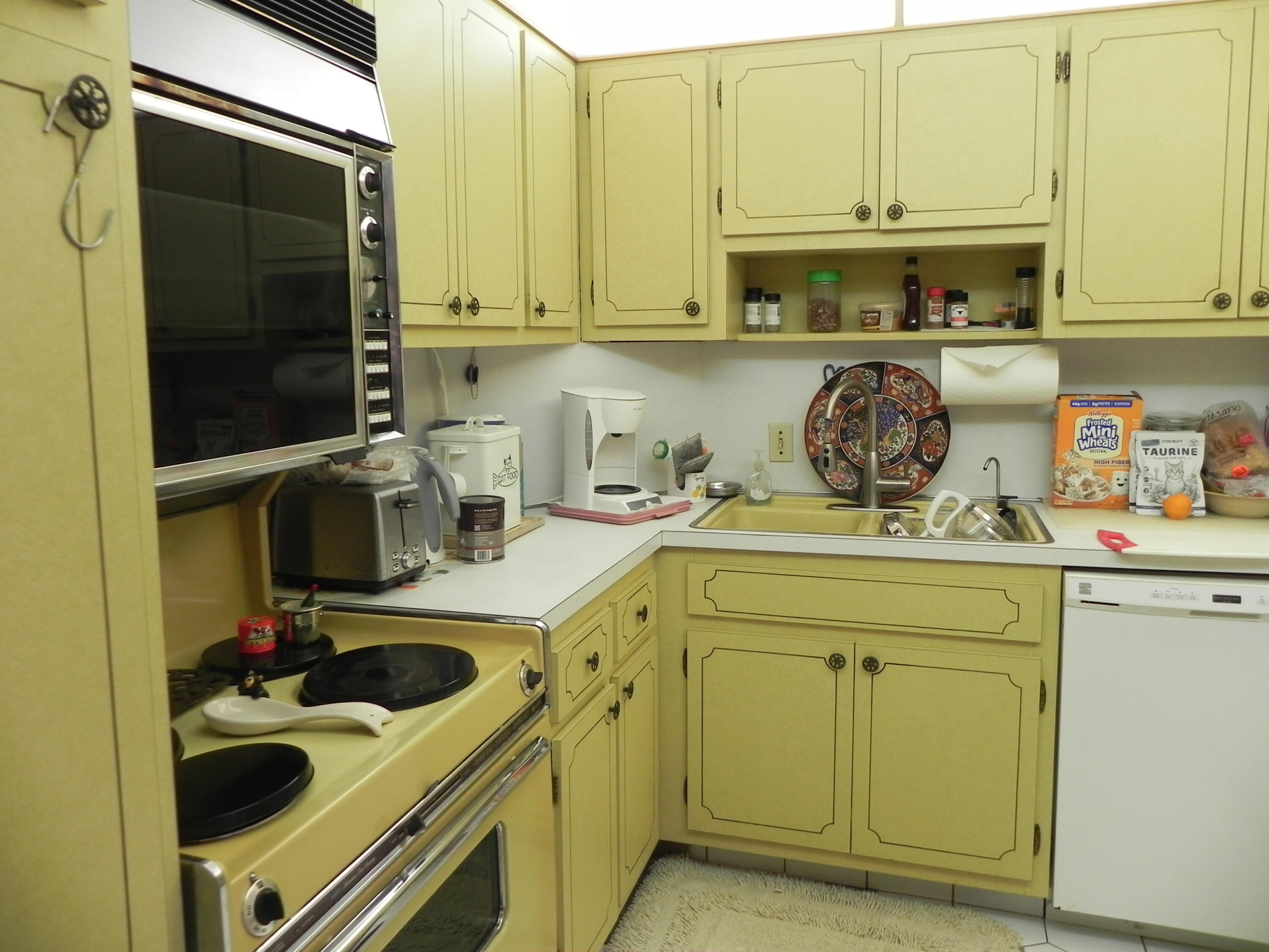 4330 HILLCREST Drive # 602 — Photo 3