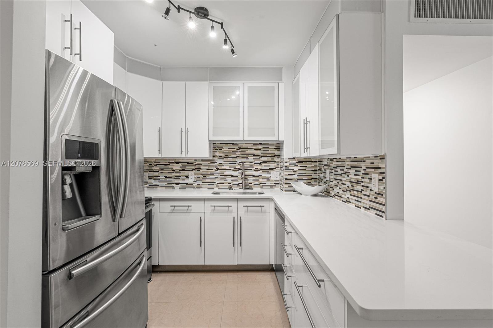 7441 Wayne Ave # 1R — Photo 3