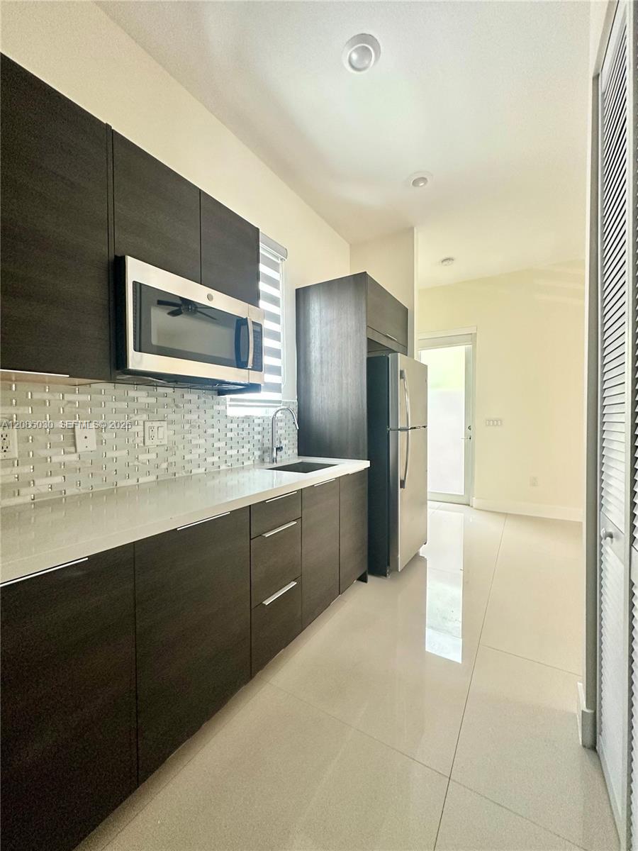 6681 NW 104 AVE # EFFIC, Doral FL 33178