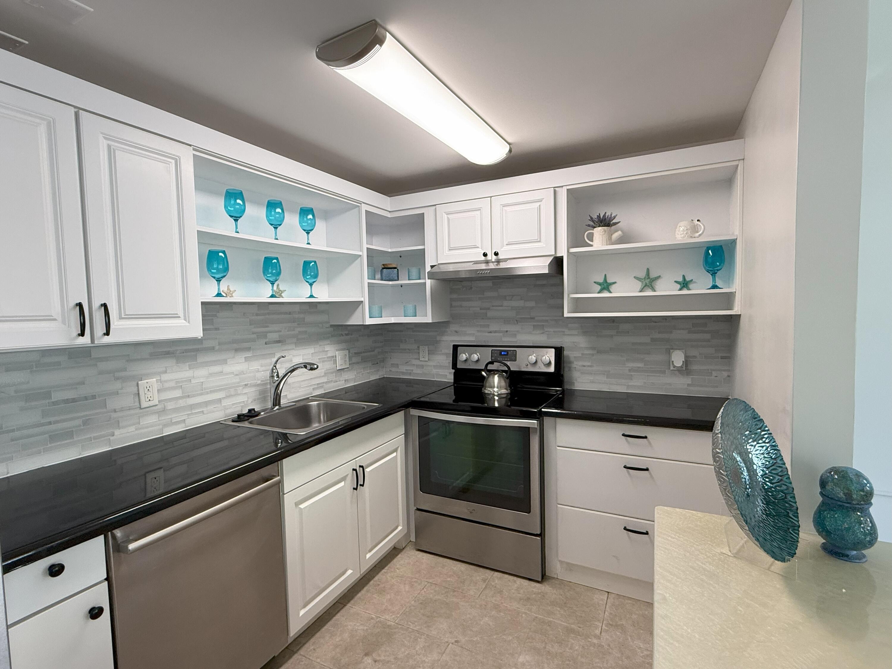 28 Ventnor B Drive — Photo 4