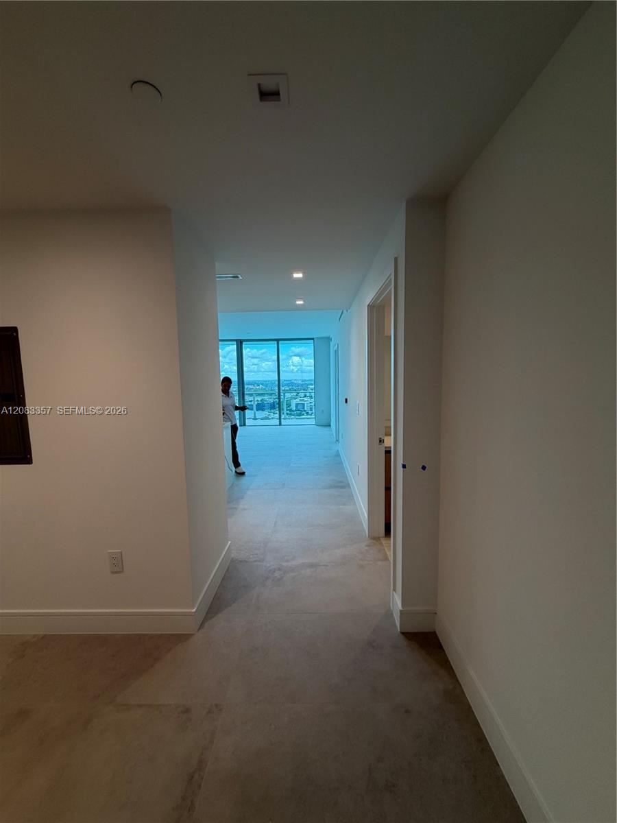 2411 Laguna Cir # 2508 — Photo 4