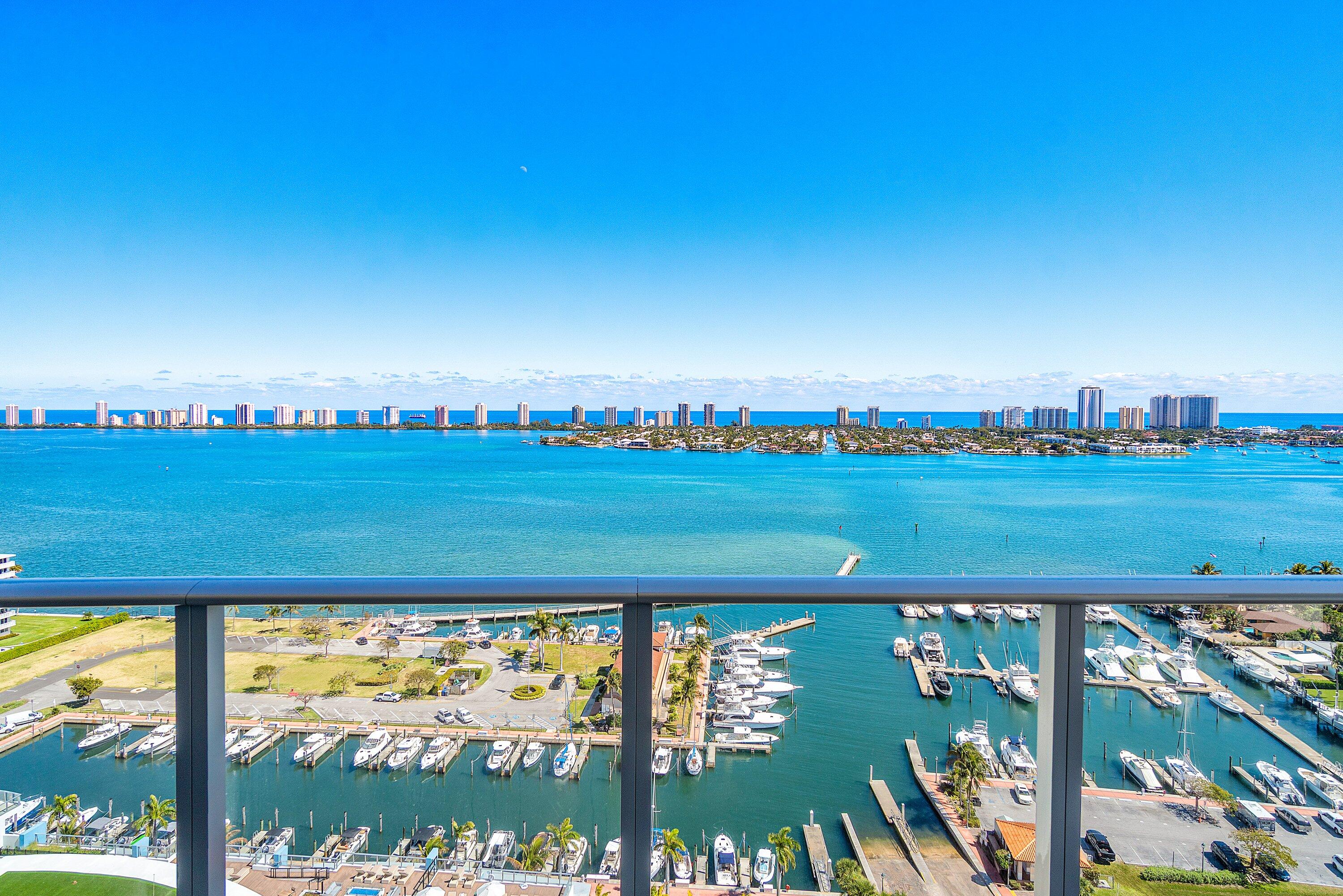 220 Lake Shore Drive # 2012, Lake Park FL 33403