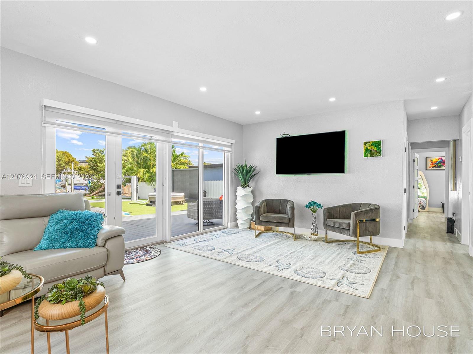 3341 NW 20th St — Photo 4