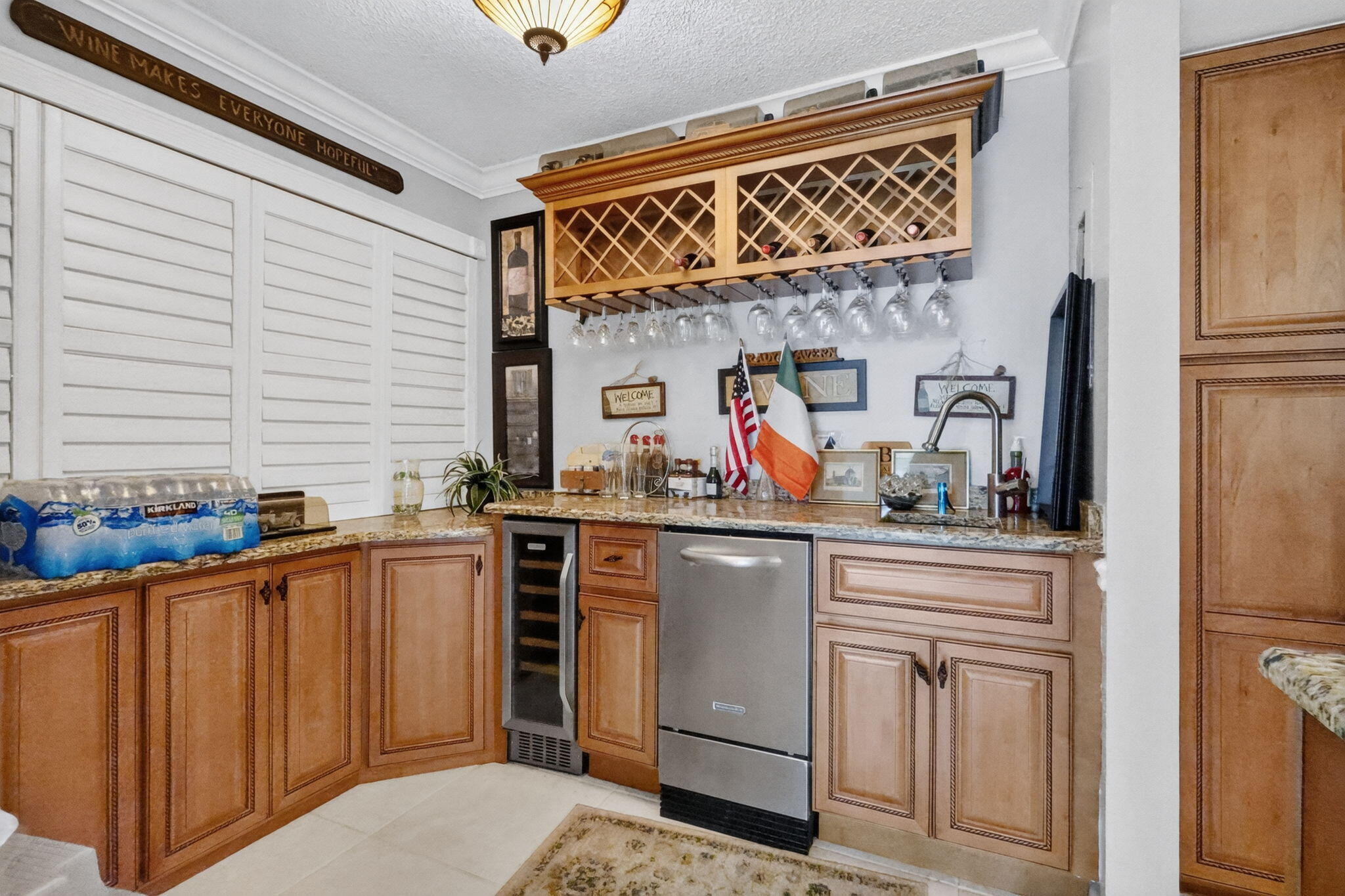 103 Half Moon Circle # H1 — Photo 5