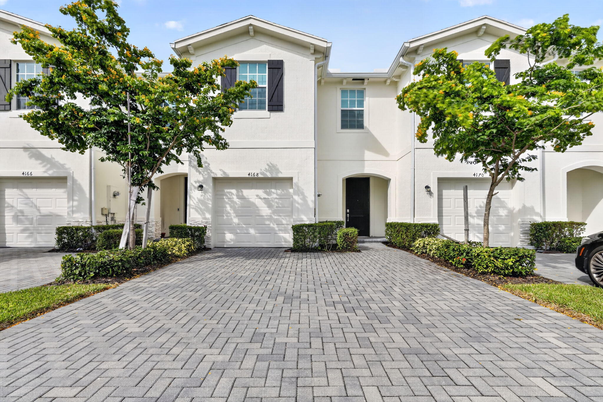 4168 Lagoon Shore Drive, Lake Worth FL 33467