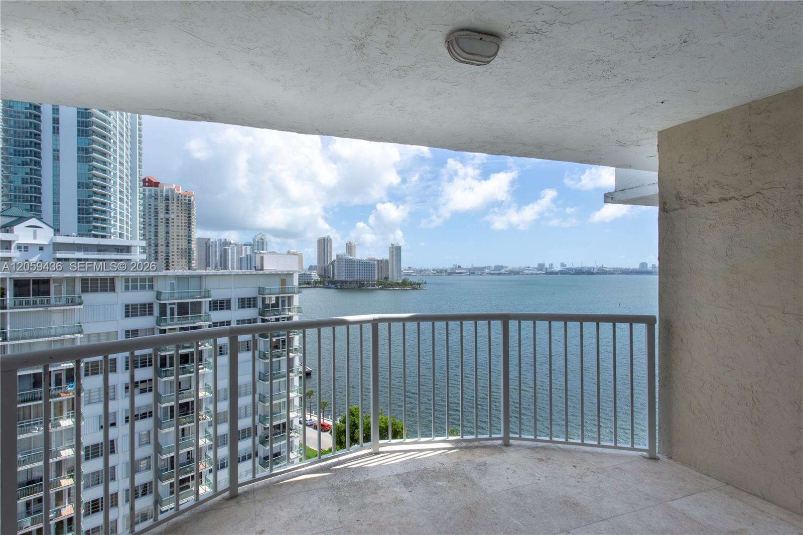 1420 Brickell Bay Dr # 1604B, Miami FL 33131