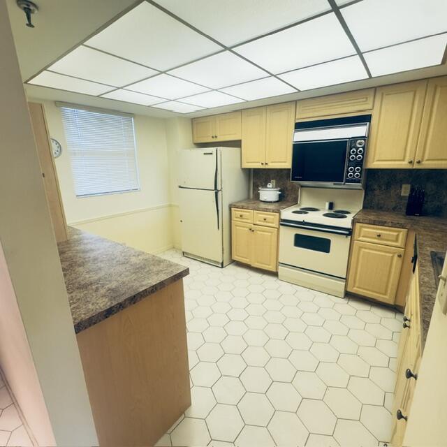 2900 NE 14th Street Causeway # 403 — Photo 4