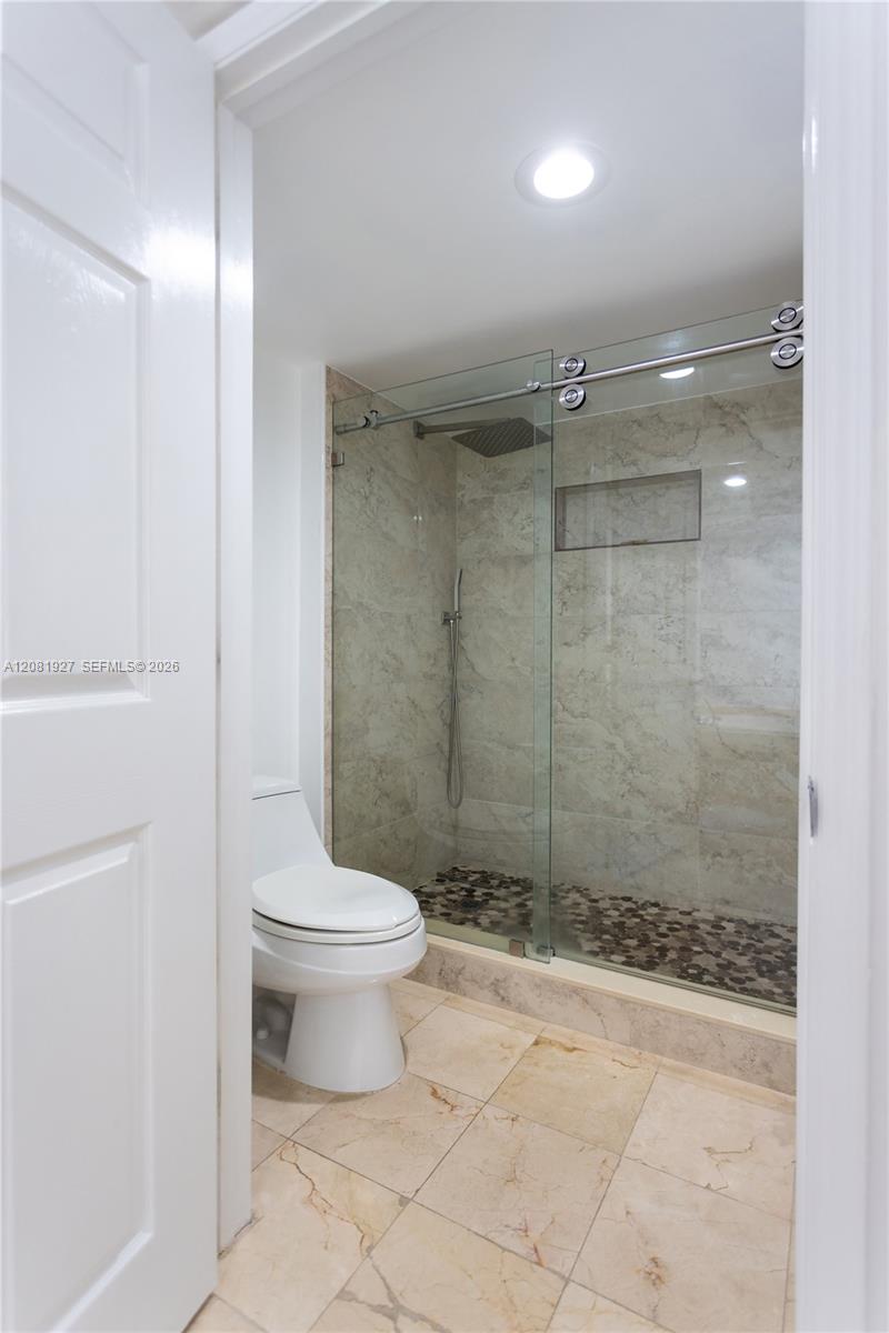 16711 N Collins Ave # 1704, Sunny Isles Beach FL 33160