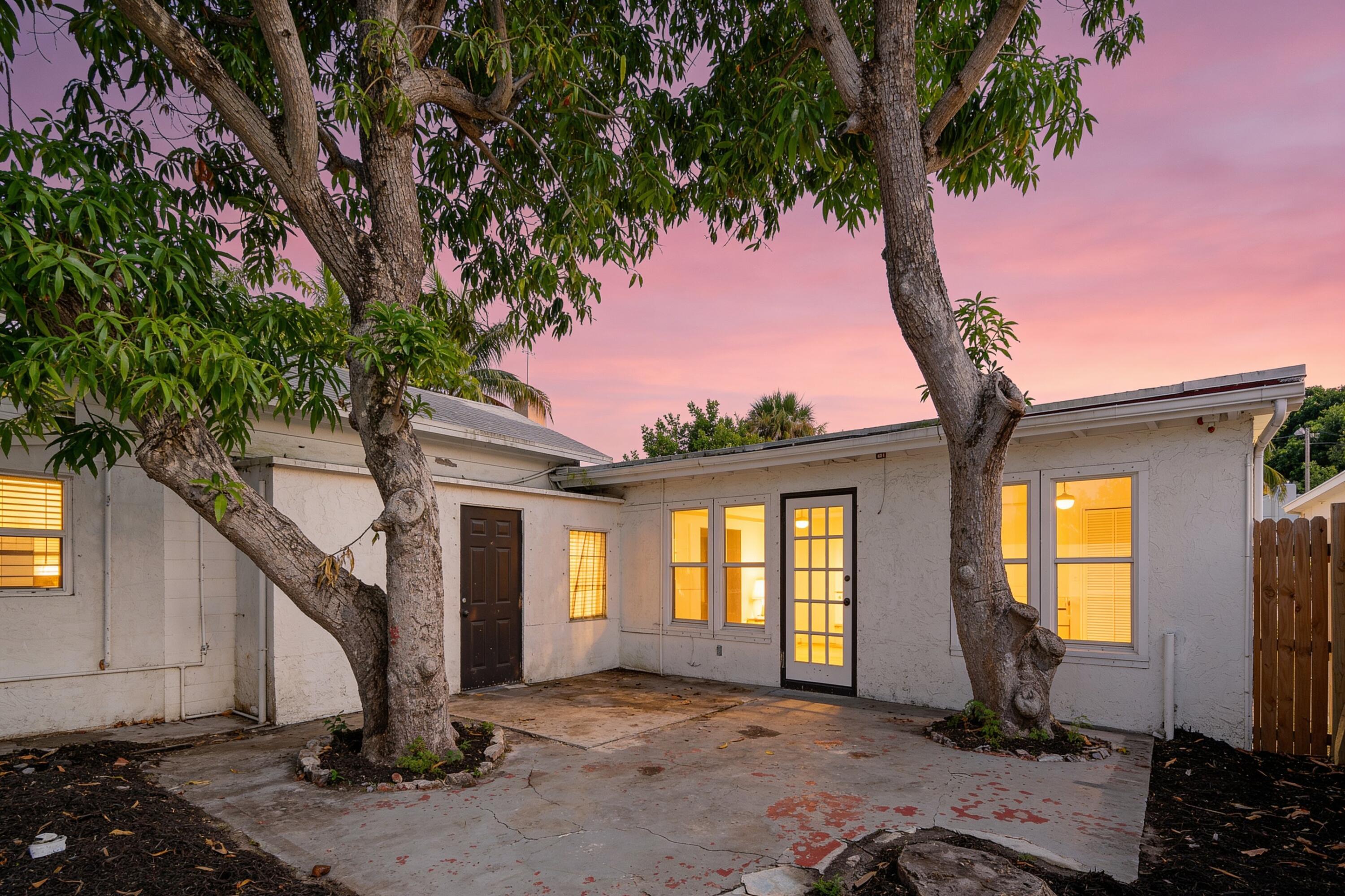 526 38TH Street, West Palm Beach FL 33407