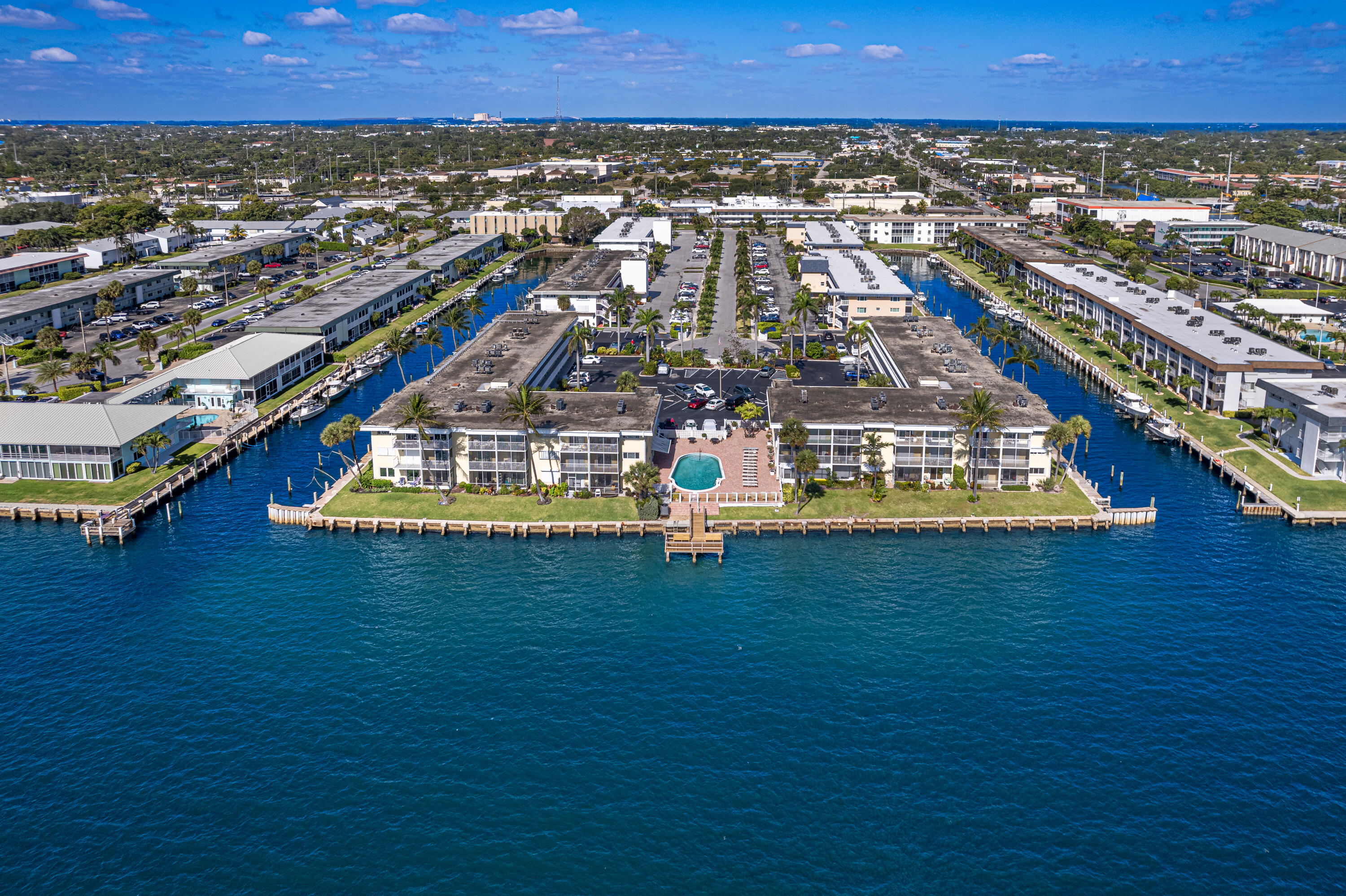 101 Doolen Court # 201, North Palm Beach FL 33408