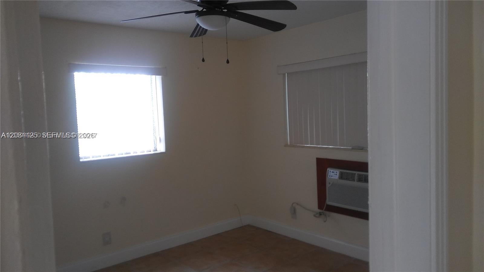 2441 SW 27th Ave # 3 — Photo 2