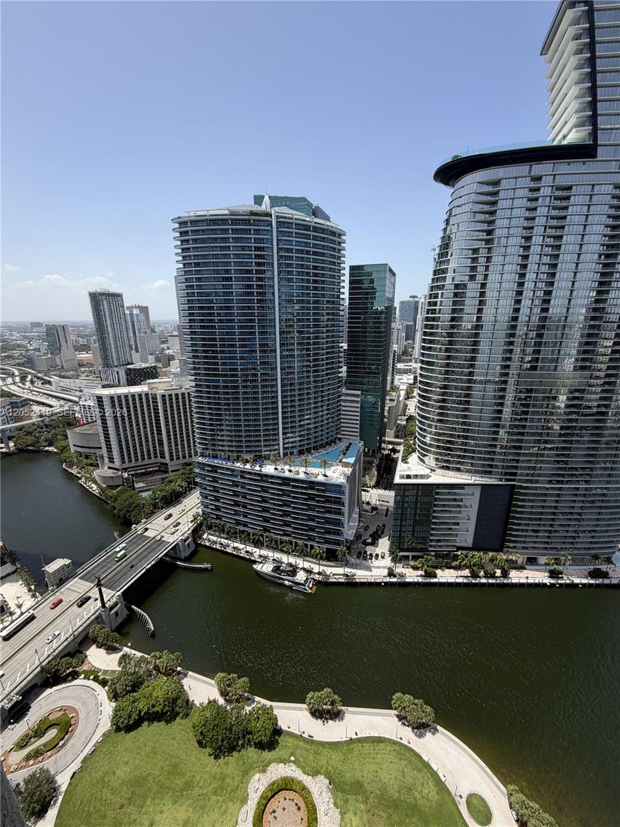 475 Brickell Ave # 4008, Miami FL 33131