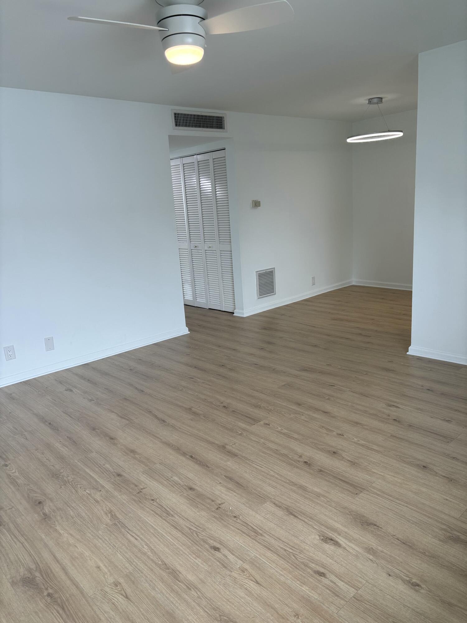 2860 NE 14TH ST Street # 404D — Photo 2