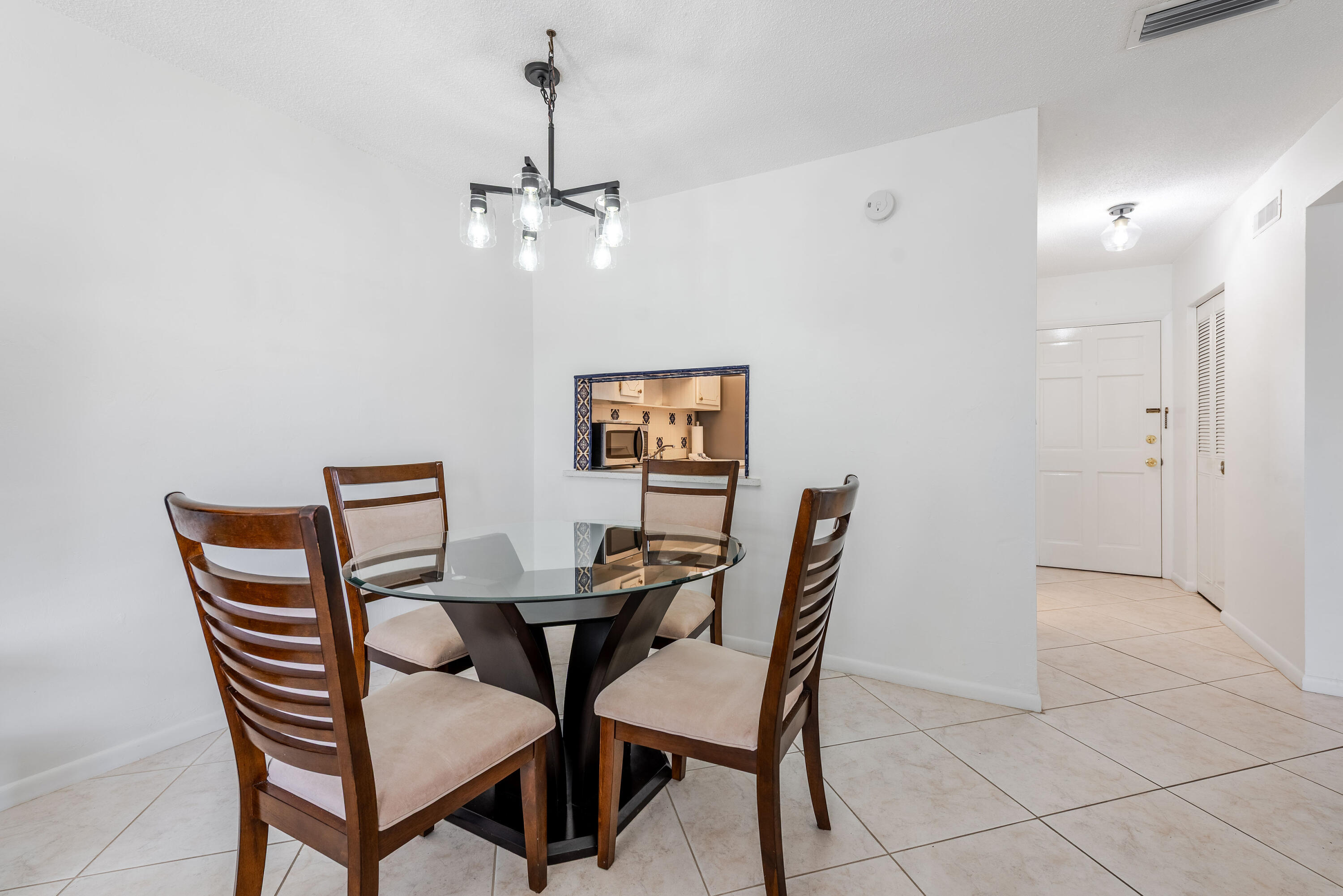 2615 Garden Drive N # 307 — Photo 5