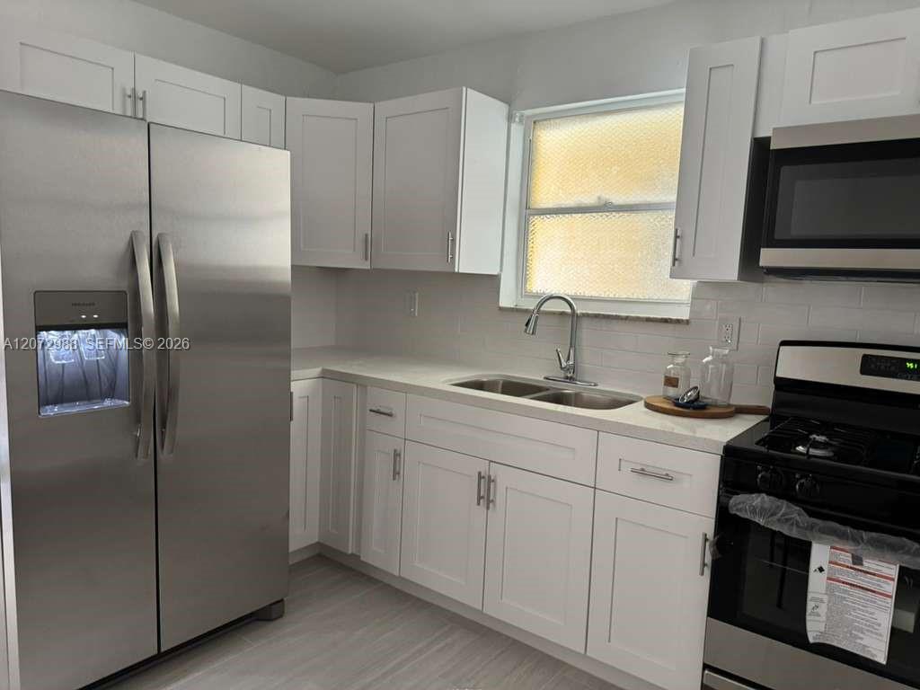 955 W 74 Street # 207 — Photo 2