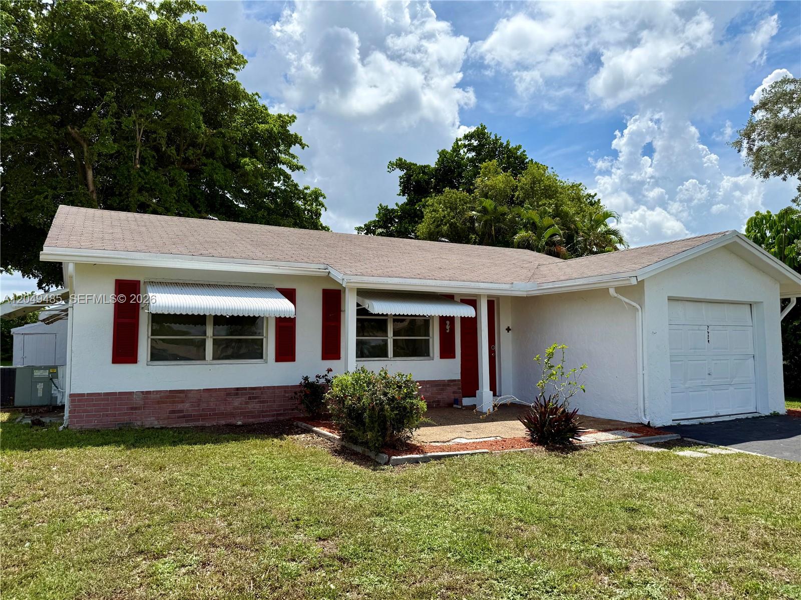 7008 NW 89th Ave, Tamarac FL 33321