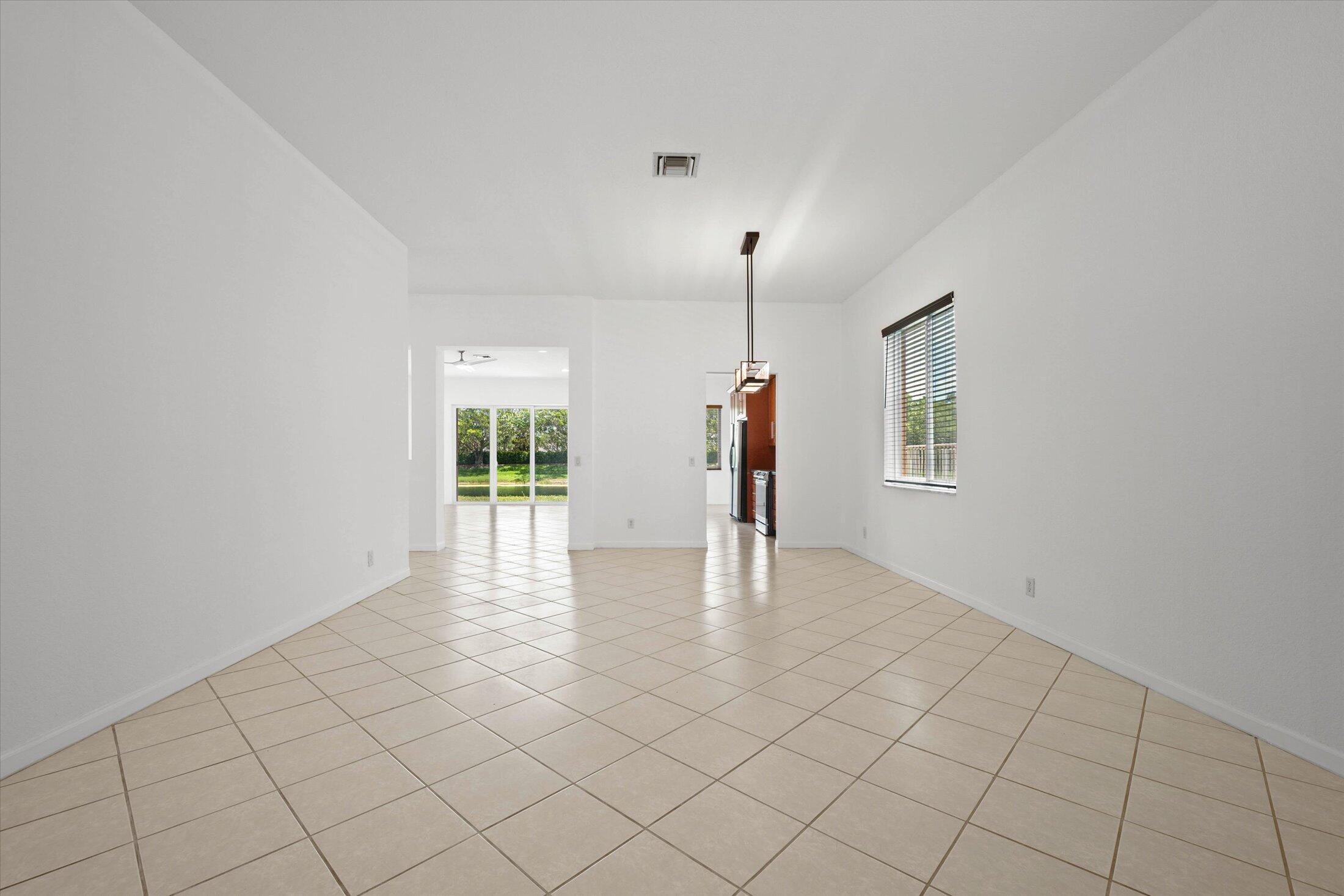 886 Sunflower Circle — Photo 5