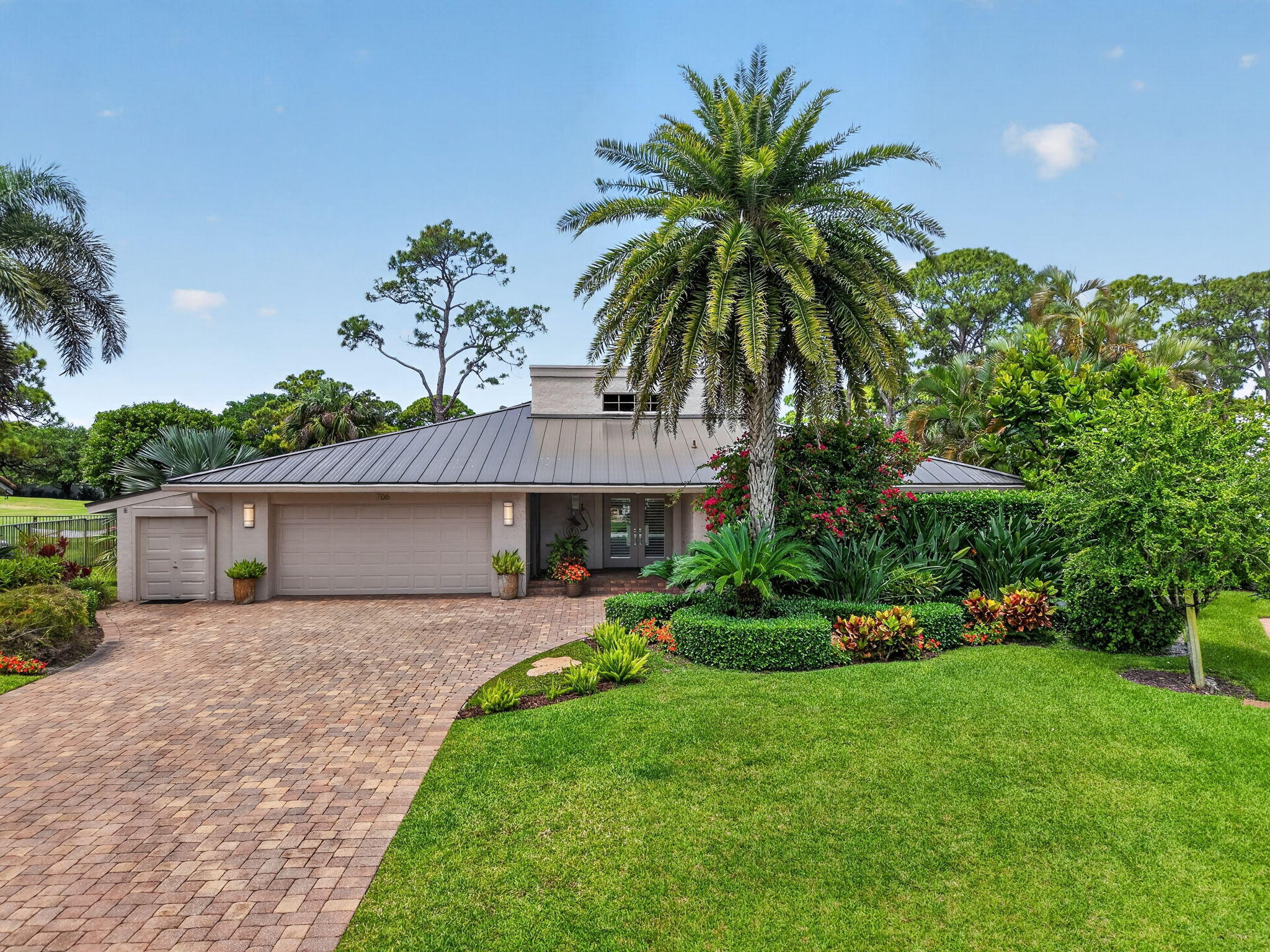 706 Foxpointe Circle, Delray Beach FL 33445