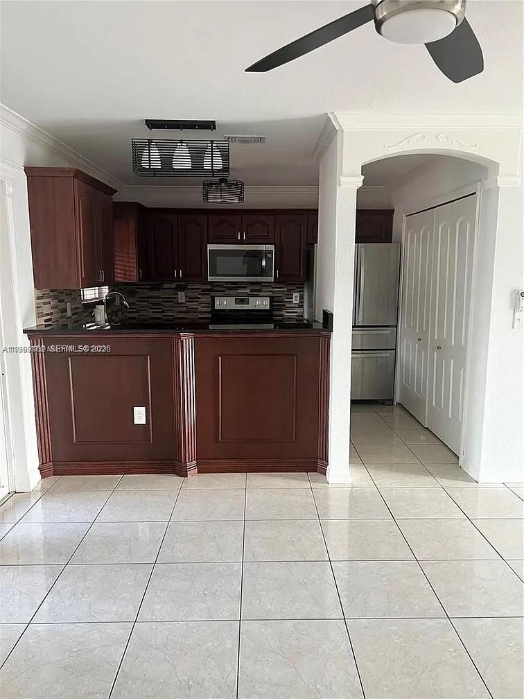 3783 NW 201st Ter — Photo 4