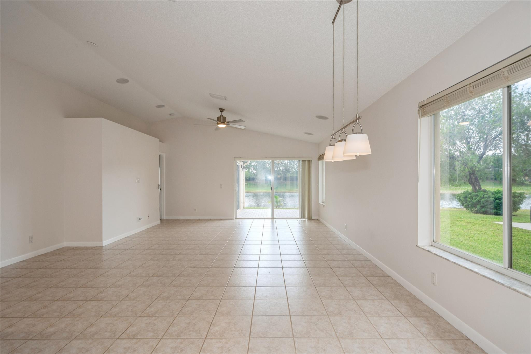 4367 DOGWOOD Circle — Photo 5