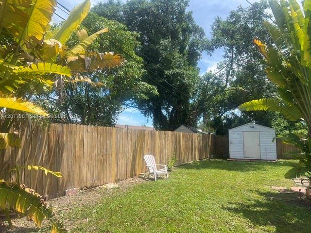 15821 SW 102nd Ct — Photo 4