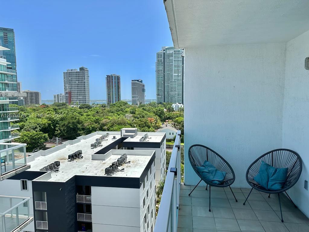 1723 SW 2nd Ave # 1007 View 12