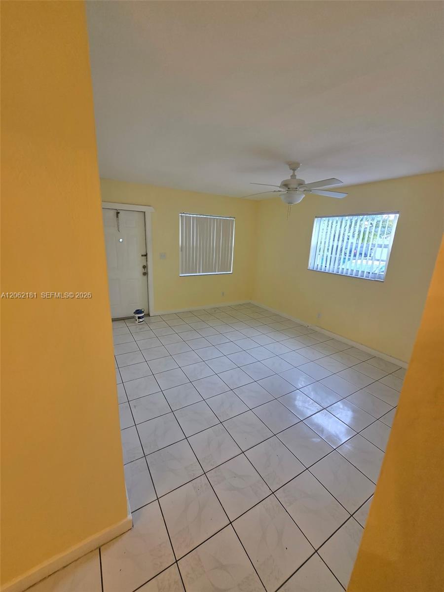 7340 NW 37th St # 4 — Photo 2
