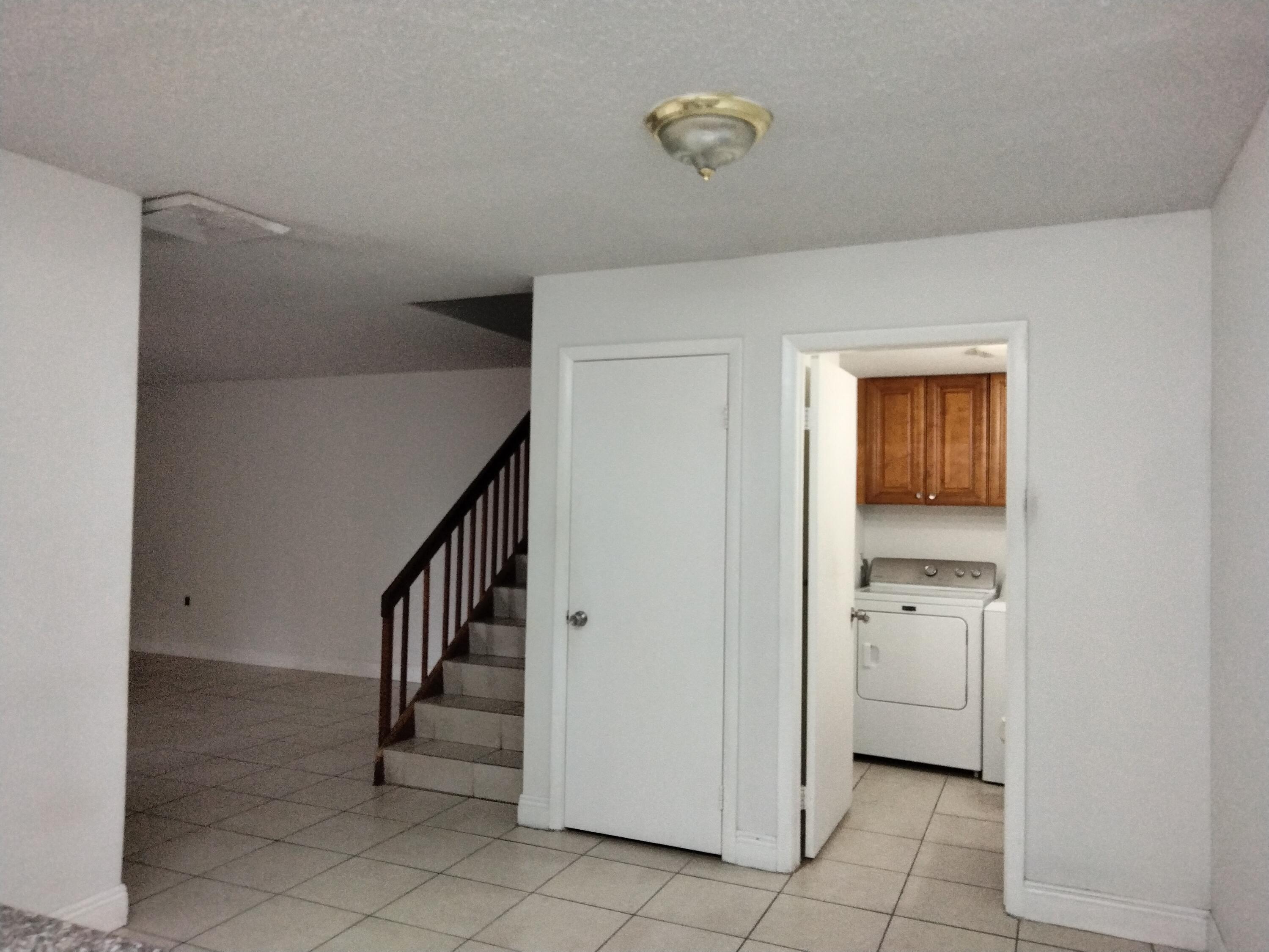 729 Mill Valley Place — Photo 4