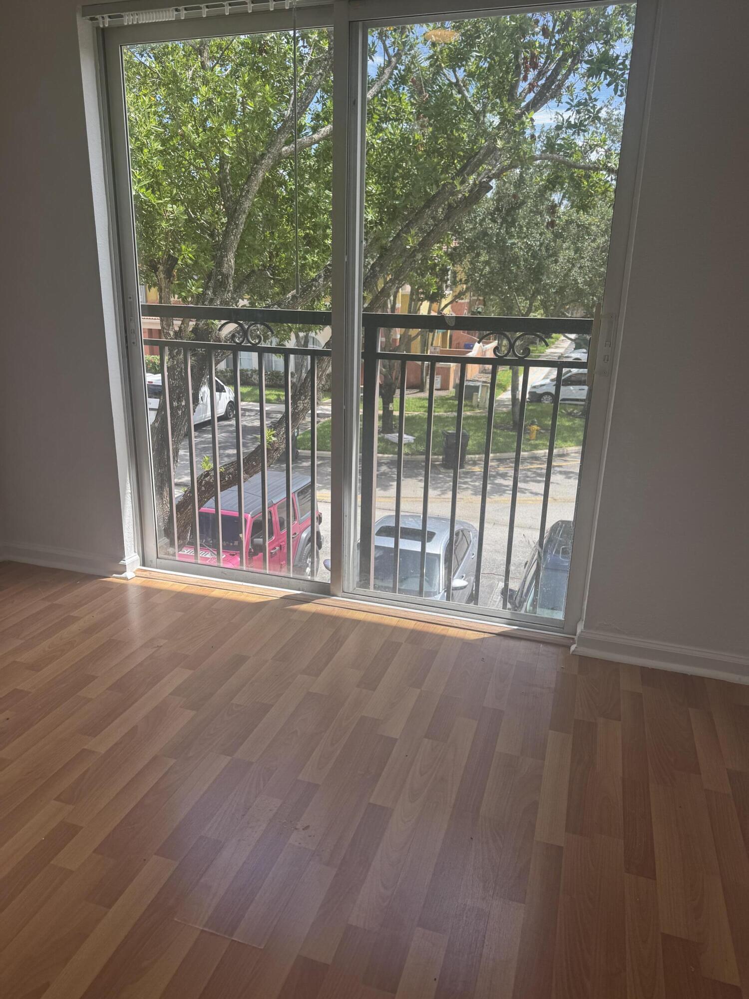 703 N SANTA CATALINA Circle # 703 — Photo 4