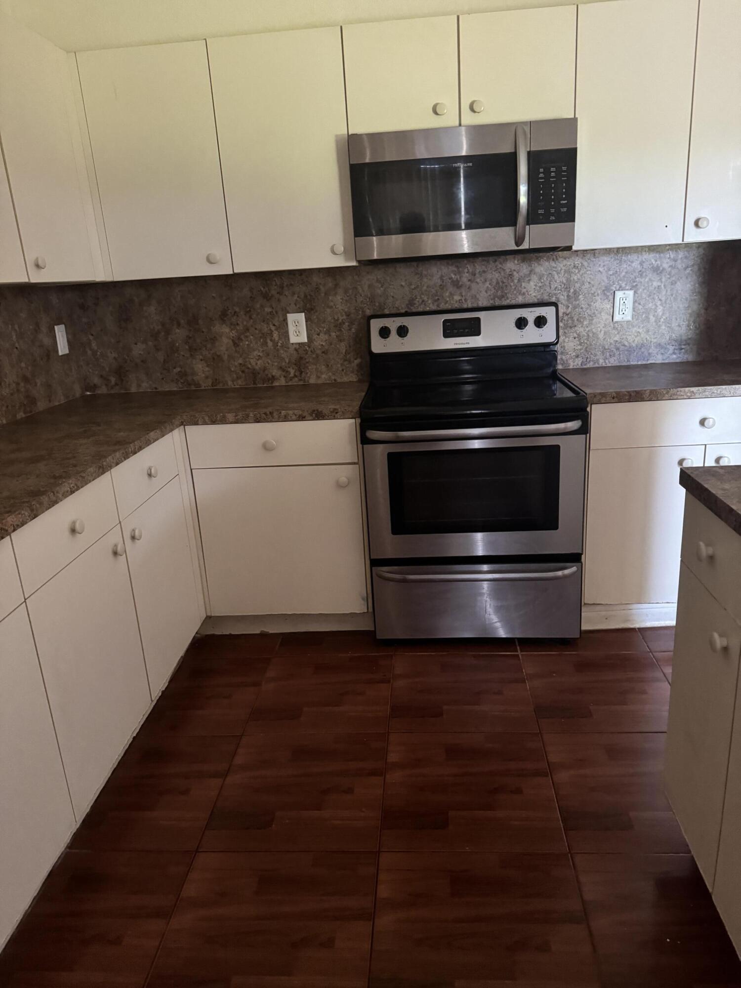 703 N SANTA CATALINA Circle # 703 — Photo 3