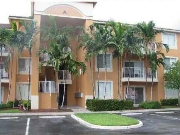 6936 SW 39 Street # 304d, Davie FL 33314