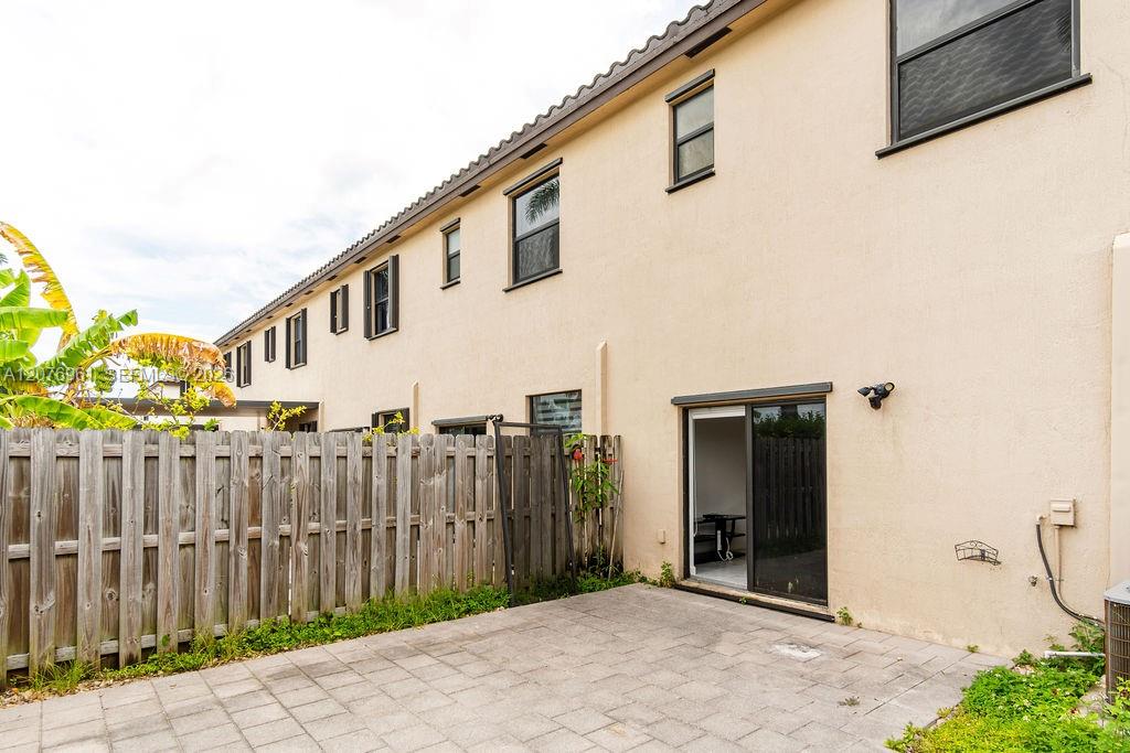 11387 SW 248th Ter — Photo 5