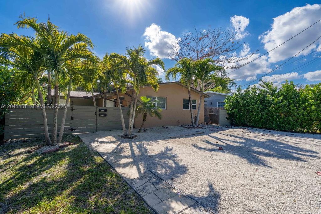 2470 NE 182nd Ter # 1, North Miami Beach FL 33160