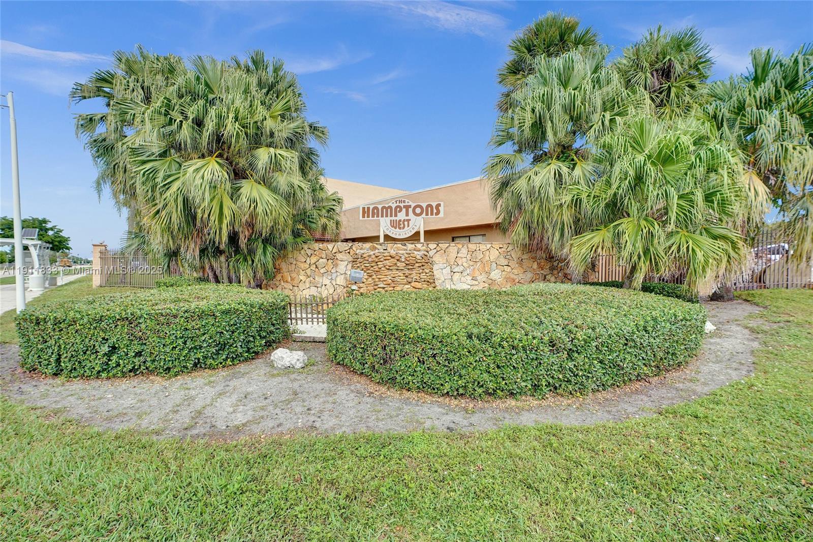 8010 Hampton Blvd # 211, North Lauderdale FL 33068