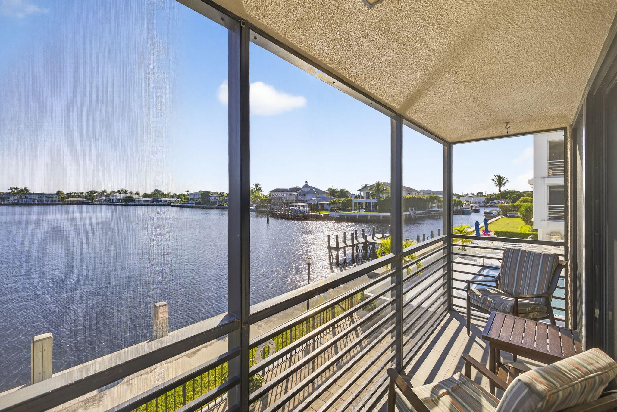 900 NE SPANISH RIVER Boulevard # 2w — Photo 3