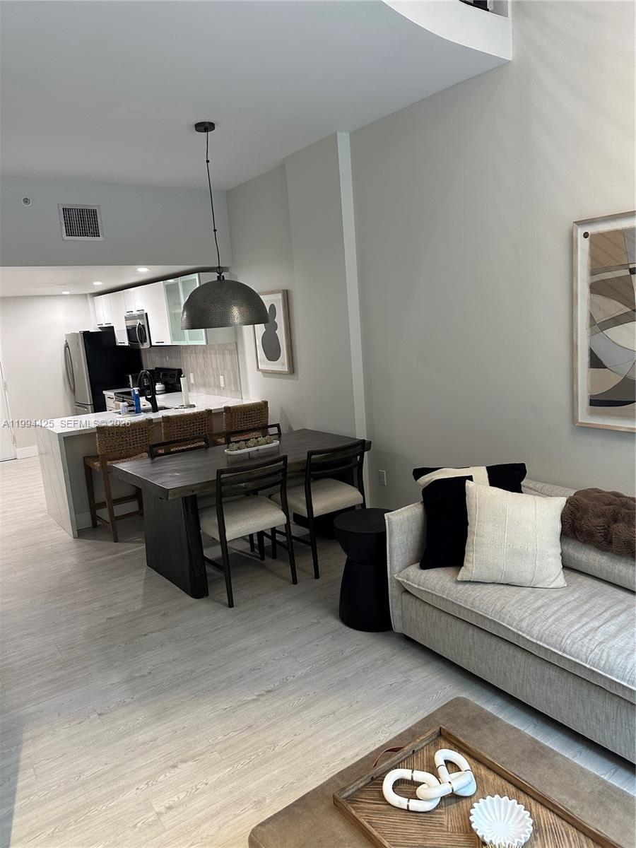 3339 Virginia St # 127 — Photo 3