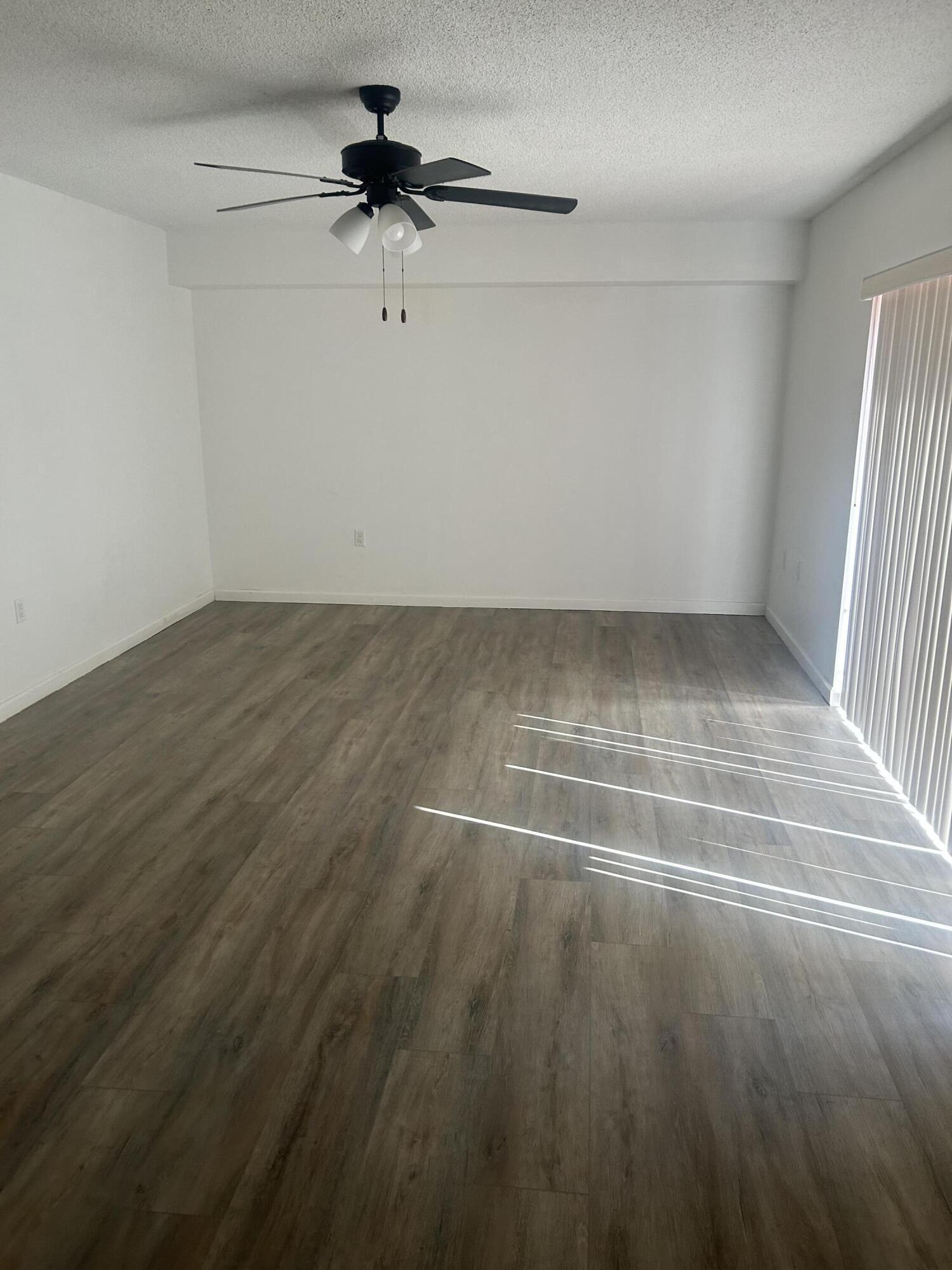 804 BLUE RIDGE Circle — Photo 5