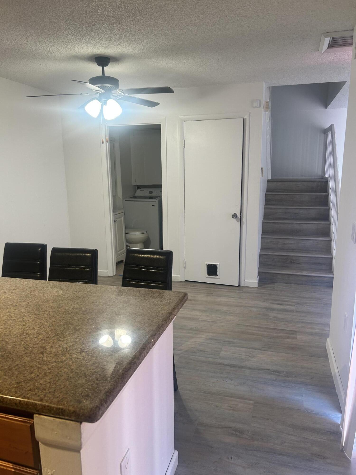 804 BLUE RIDGE Circle — Photo 3