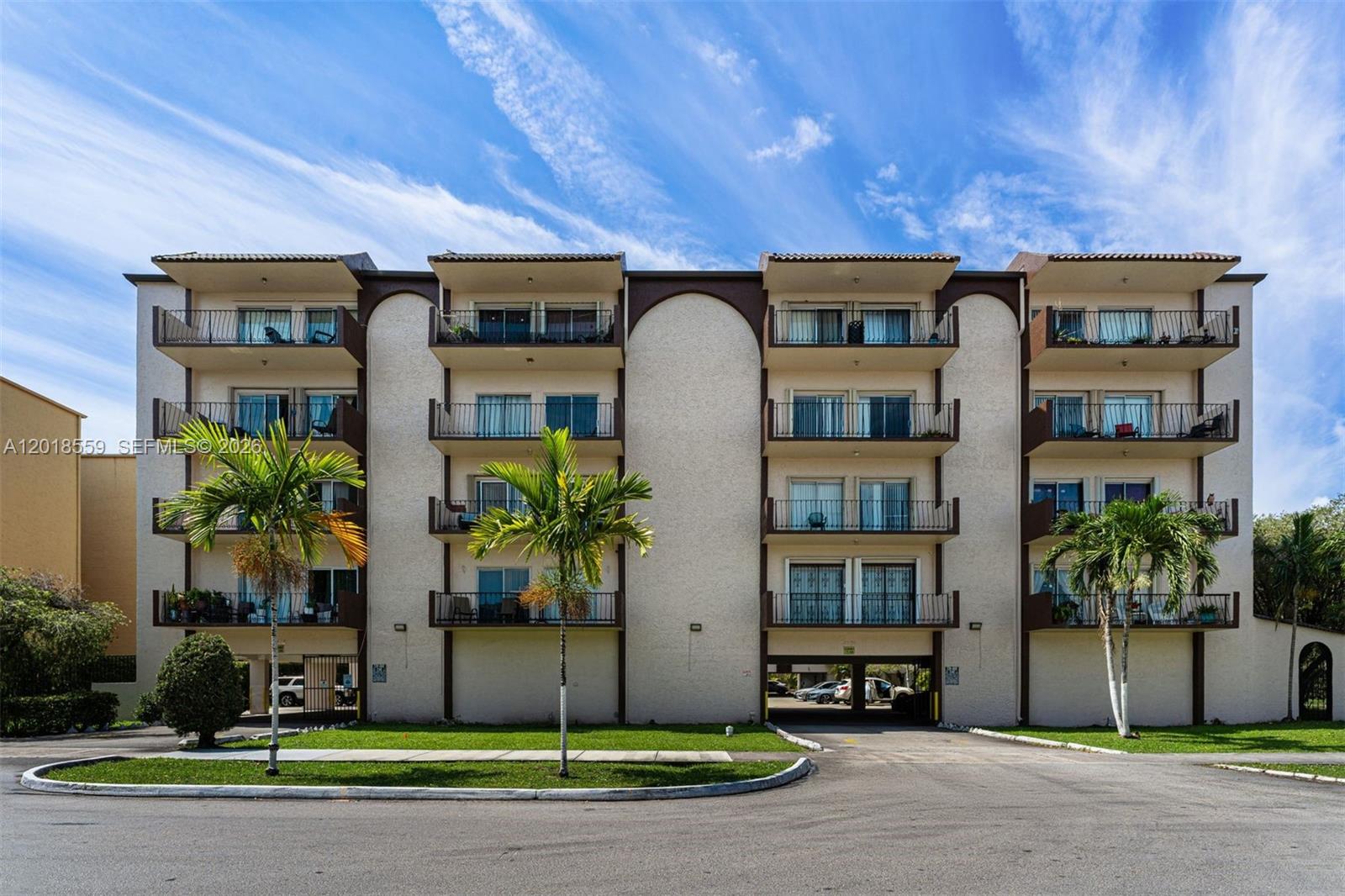 1950 W 54th St # 406, Hialeah FL 33012